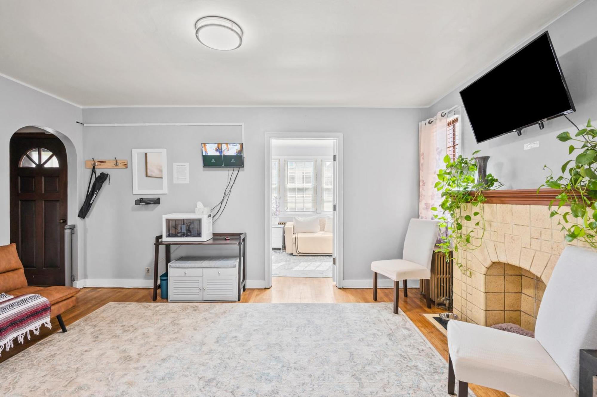 Large With Multiple Sleeping Options Apartment